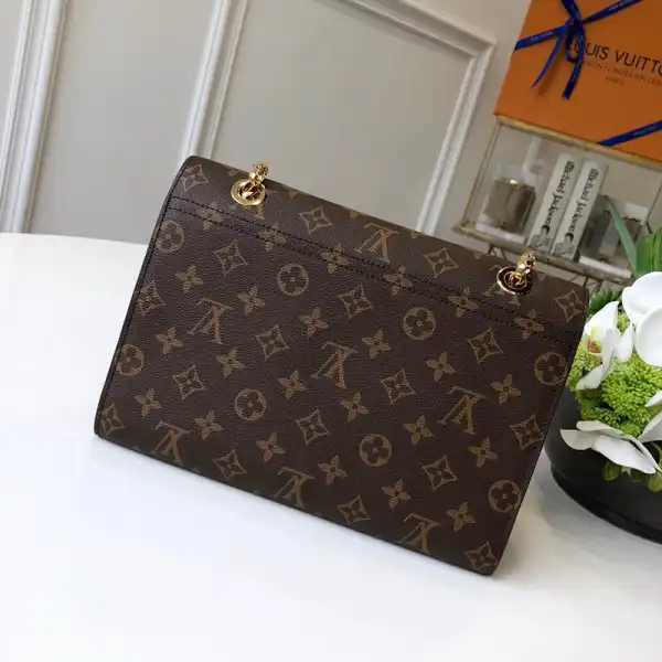 First bag ru Louis Vuitton VICTOIRE