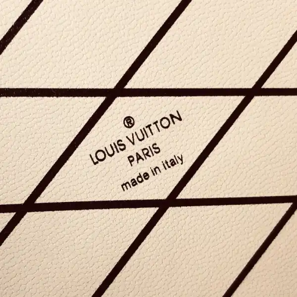 Louis Vuitton PETITE BOITE CHAPEAU With Alligator Leather