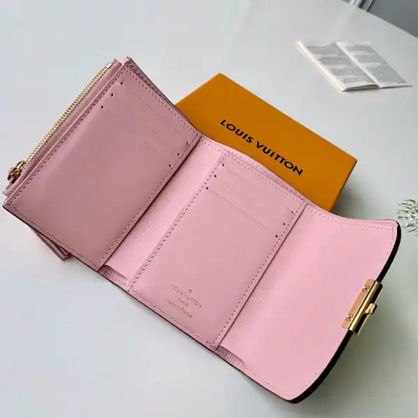 First Bag Ru Louis Vuitton CROISETTE COMPACT WALLET