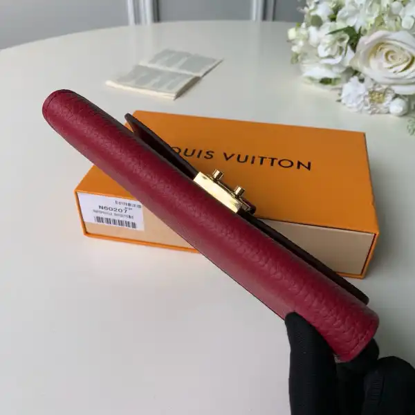 TO Louis Vuitton CROISETTE WALLET