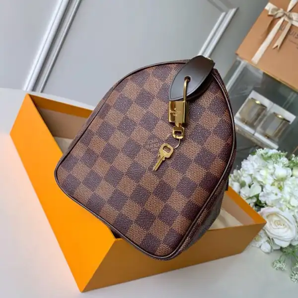 Eliminating the middleman and passing on savings to you. With massive production and tax-free benefits Louis Vuitton SPEEDY 25