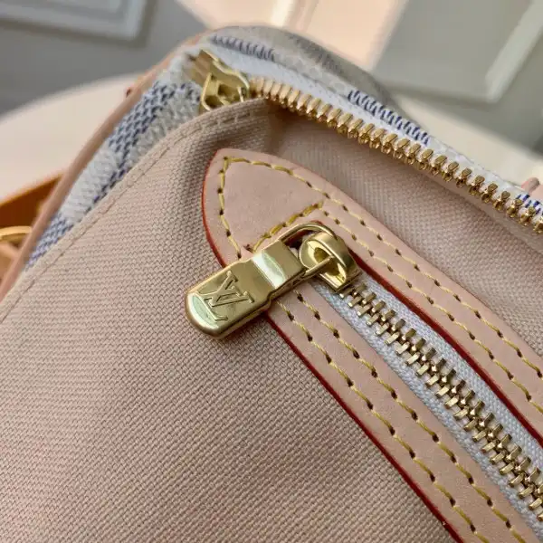 First bag ru Louis Vuitton SPEEDY BANDOULIERE 30