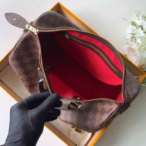 Eliminating the middleman and passing on savings to you. With massive production and tax-free benefits Louis Vuitton SPEEDY 30