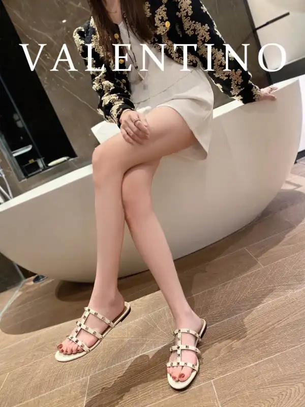 VALENTINO MULES