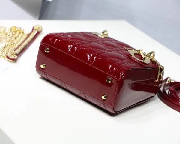 Lady Diro Mini With Cow patent leather