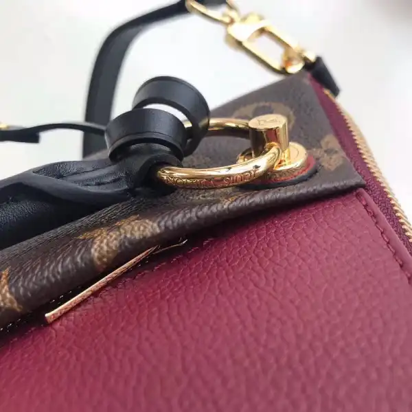 Aaa replica bags Louis Vuitton V TOTE MM