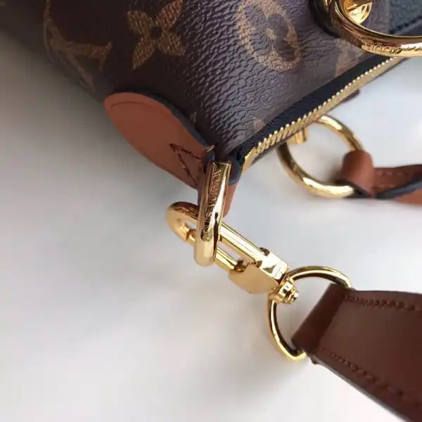 Rep Louis Vuitton V TOTE MM