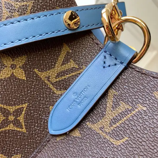 LOUIS VUITTON NÉONOÉ