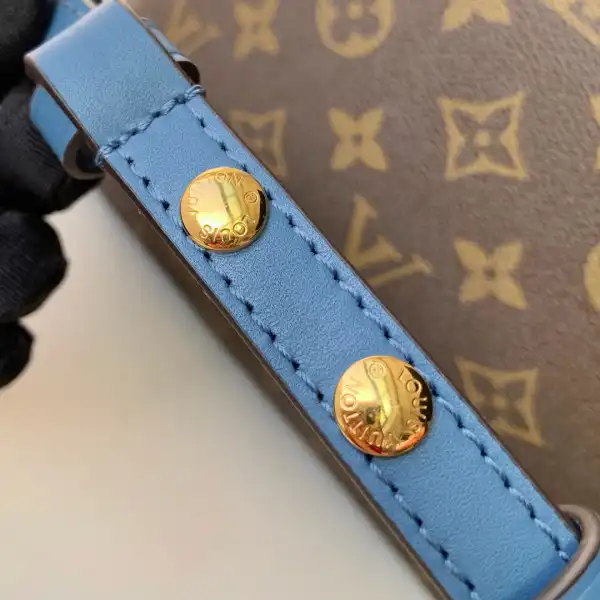 LOUIS VUITTON NÉONOÉ