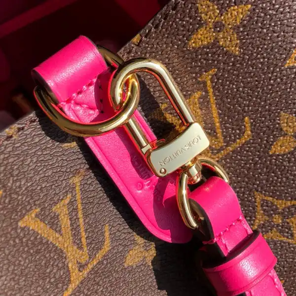 LOUIS VUITTON NÉONOÉ