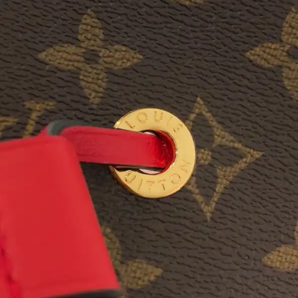 LOUIS VUITTON NÉONOÉ