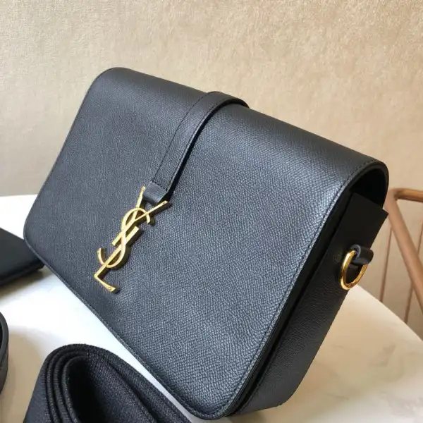 First bag ru YSL CASSANDRE MATELASSÉ CHAIN WALLET