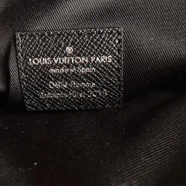 Firstbag Ru Louis Vuitton Messenger