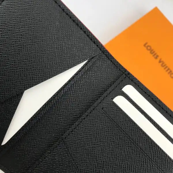 TO Louis Vuitton PASSPORT COVER