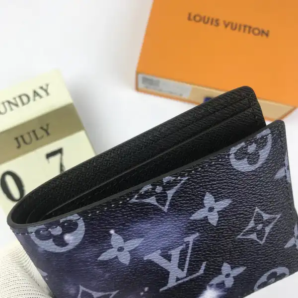 First bag ru LOUIS VUITTON BRAZZA WALLET