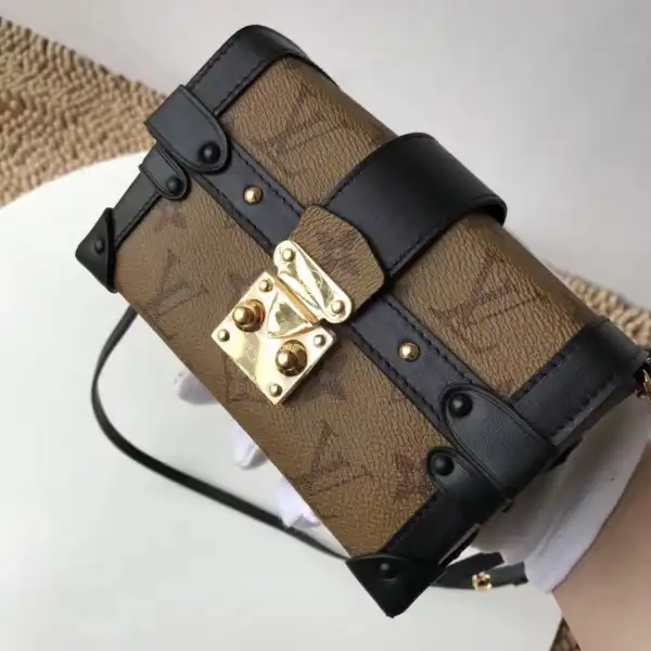 Louis Vuitton Trunk CHANELutch Petite Malle