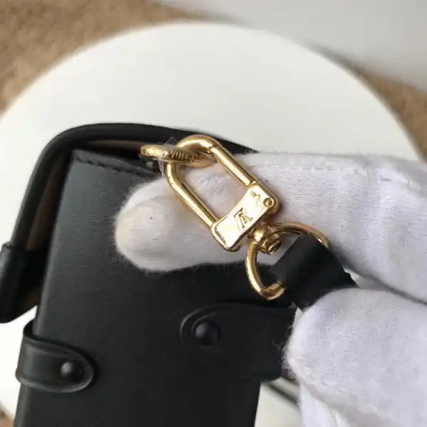 Firstbag Ru Louis Vuitton Trunk CHANELutch Petite Malle