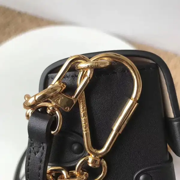 Frstbag ru Louis Vuitton Trunk CHANELutch Petite Malle