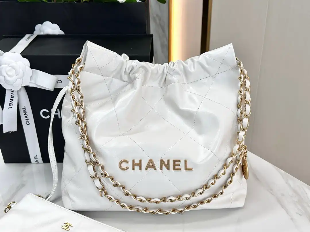 CHANEL 22 HANDBAG -35*37*7cm