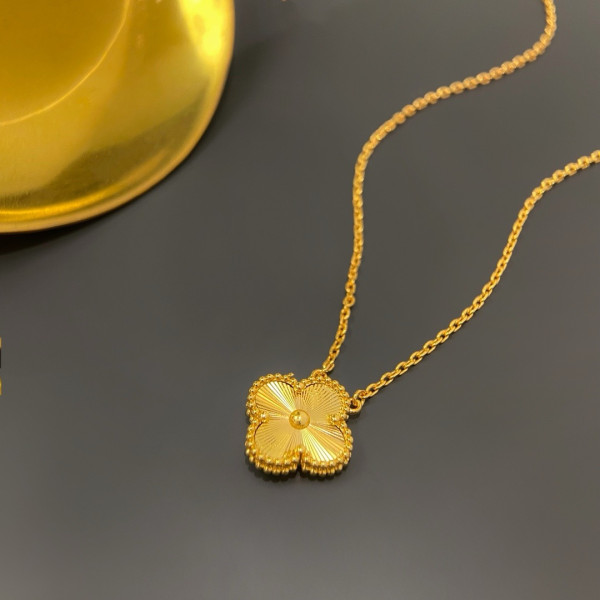 HOT SALE Van Cleef & Arpels  Perlée NECKLACE