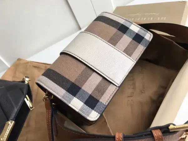 Bagsoffer yupoo Burberry The Buckle