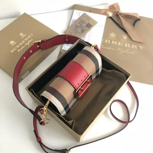 Bagsoffer Burberry The Buckle