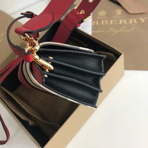 Bagsoffer Burberry The Buckle