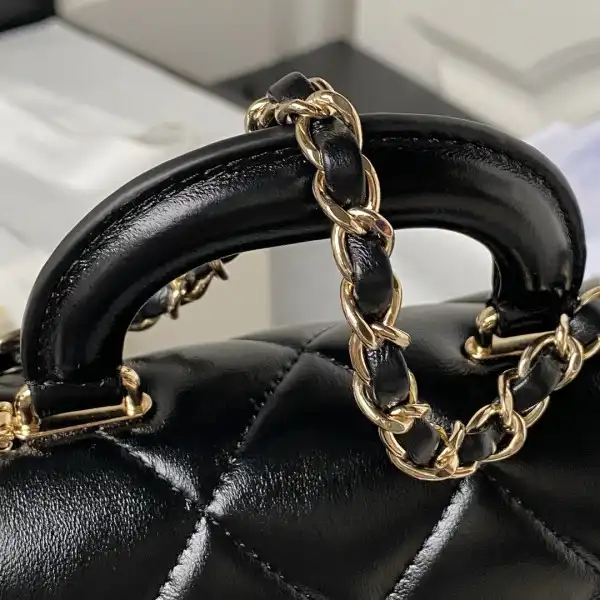 CHANEL HANDLE BAG