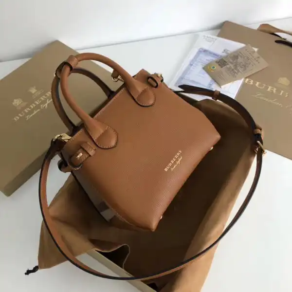 Frstbag ru Burberry The Baby Banner in Leather and House Check