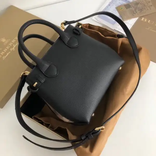 Burberry The Baby Banner in Leather and House Check