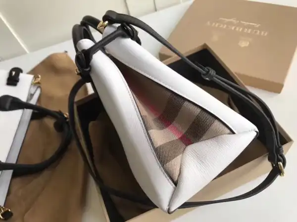 Bagsoffer yupoo Burberry The Small Banner in Leather and House Check