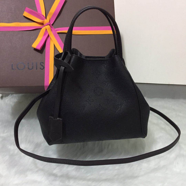 HOT SALE LOUIS VUITTON HINA PM