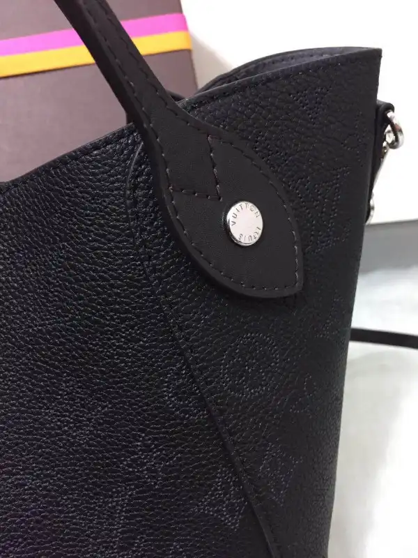 Cheap LOUIS VUITTON HINA PM