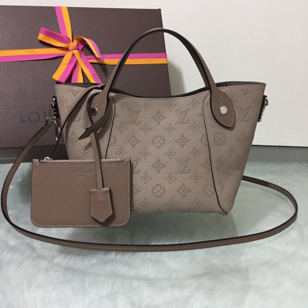 HOT SALE LOUIS VUITTON HINA PM