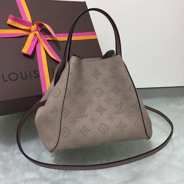 HOT SALE LOUIS VUITTON HINA PM