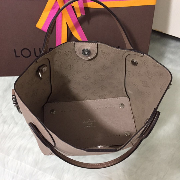 HOT SALE LOUIS VUITTON HINA PM