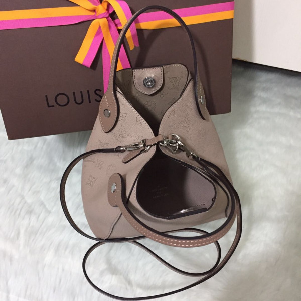 HOT SALE LOUIS VUITTON HINA PM