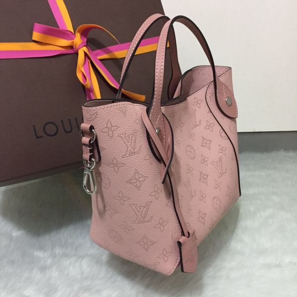 LOUIS VUITTON HINA PM