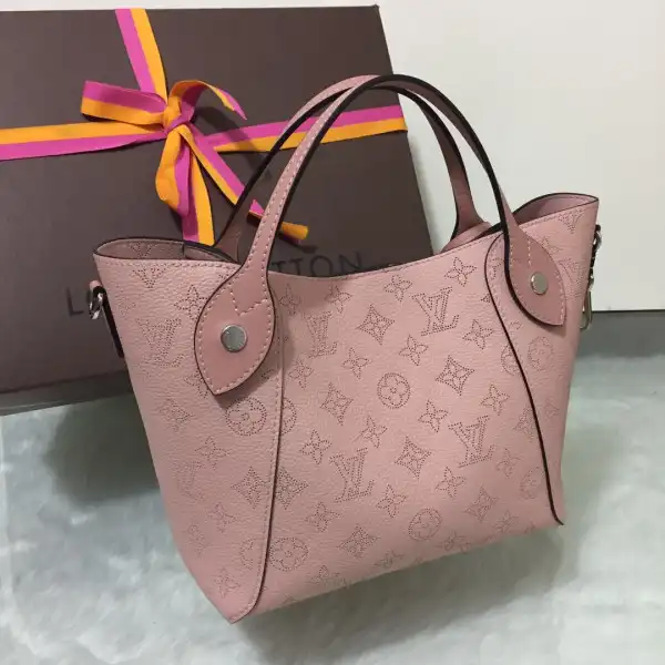 Frstbag ru LOUIS VUITTON HINA PM