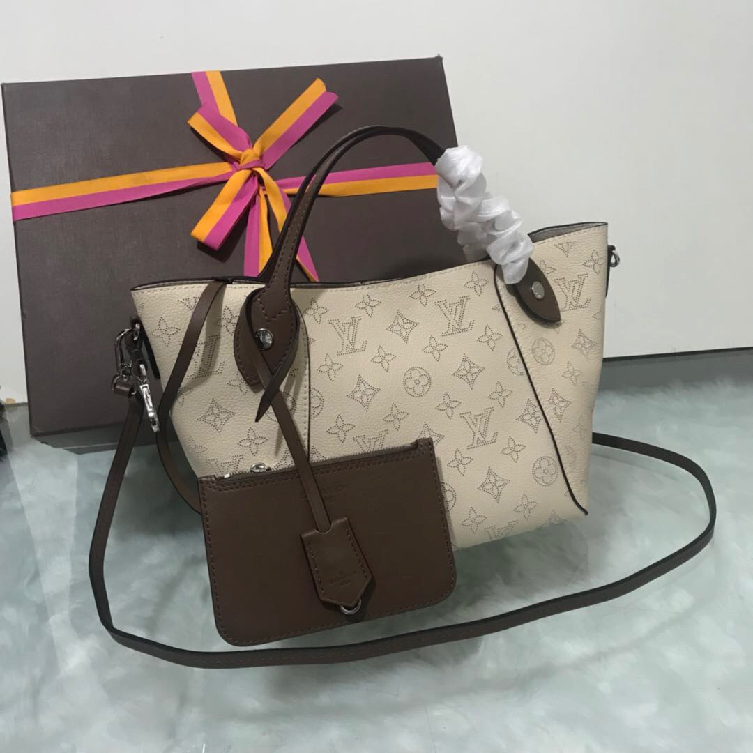 HOT SALE LOUIS VUITTON HINA PM