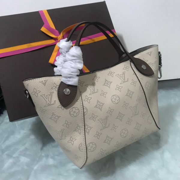 HOT SALE LOUIS VUITTON HINA PM