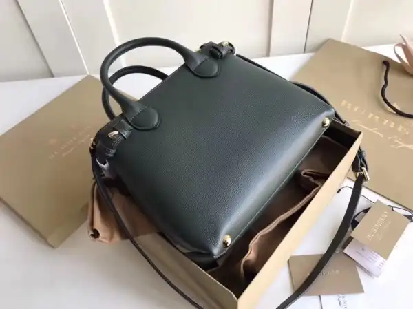 Frstbag ru Burberry The Small Banner in Leather and House Check