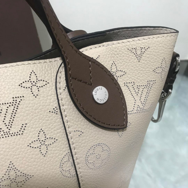 HOT SALE LOUIS VUITTON HINA PM