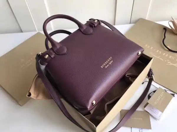 Frstbag ru Burberry The Small Banner in Leather and House Check