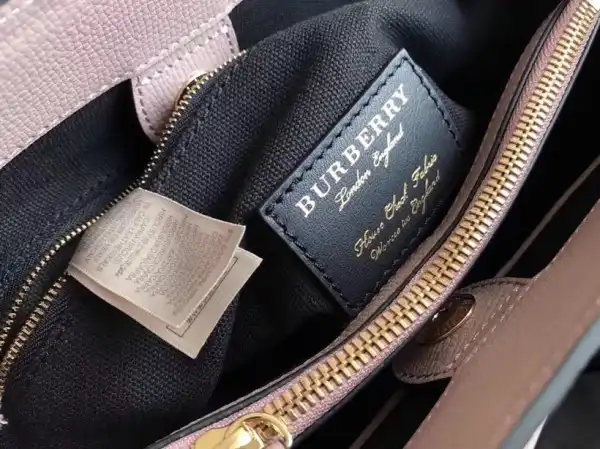 First bag ru Burberry The Medium Banner in Leather and House Check