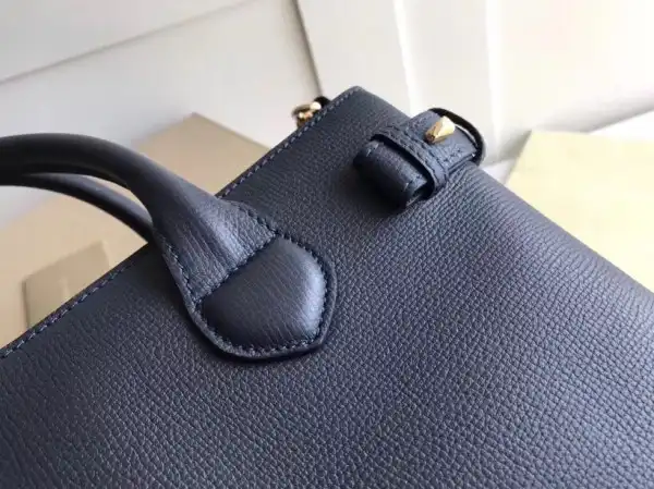 First bag ru Burberry The Medium Banner in Leather and House Check