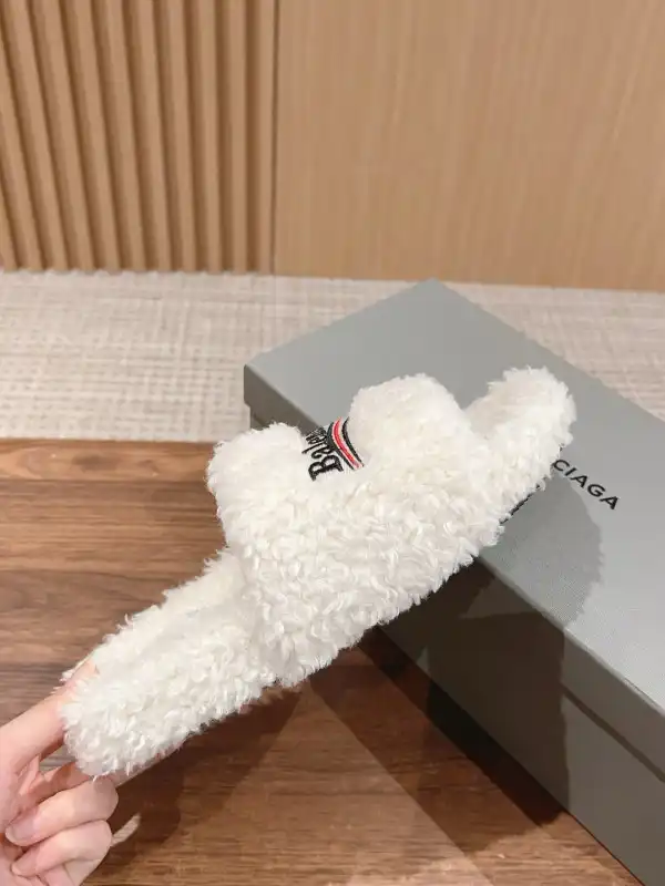 Bagsoffer yupoo BALENCIAGA SANDALS