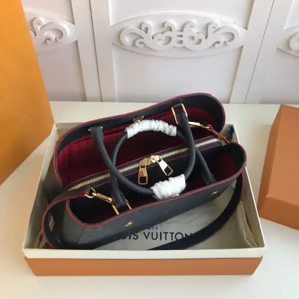 First bag ru LOUIS VUITTON MONTAIGNE MM