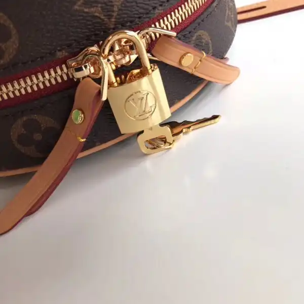 Frstbag ru Louis Vuitton PETITE BOITE CHAPEAU