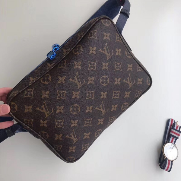 [FREE SHIPPING] Louis Vuitton Messenger